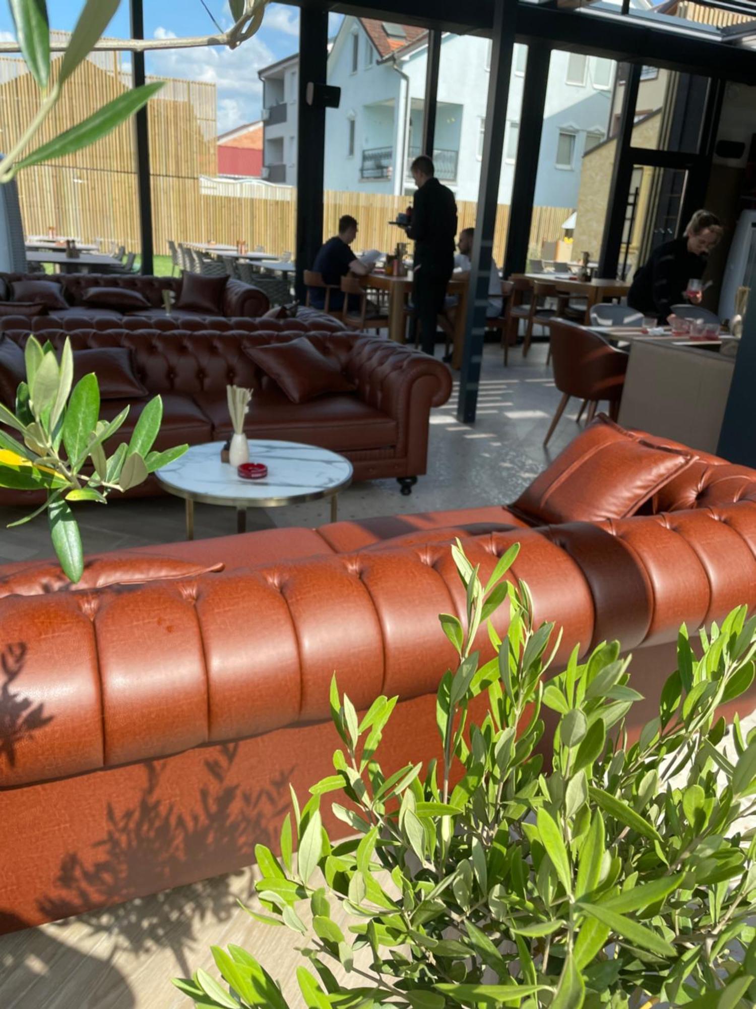 Santa Villa & Restaurant Sremska Mitrovica Luaran gambar