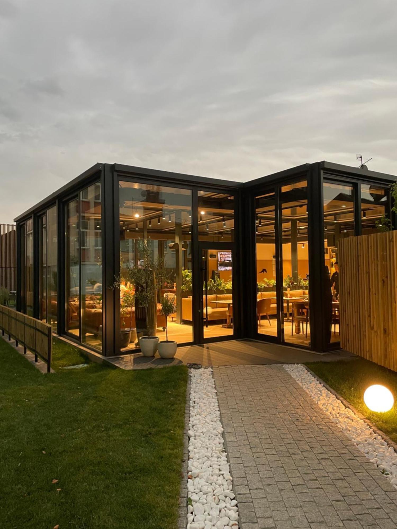 Santa Villa & Restaurant Sremska Mitrovica Luaran gambar